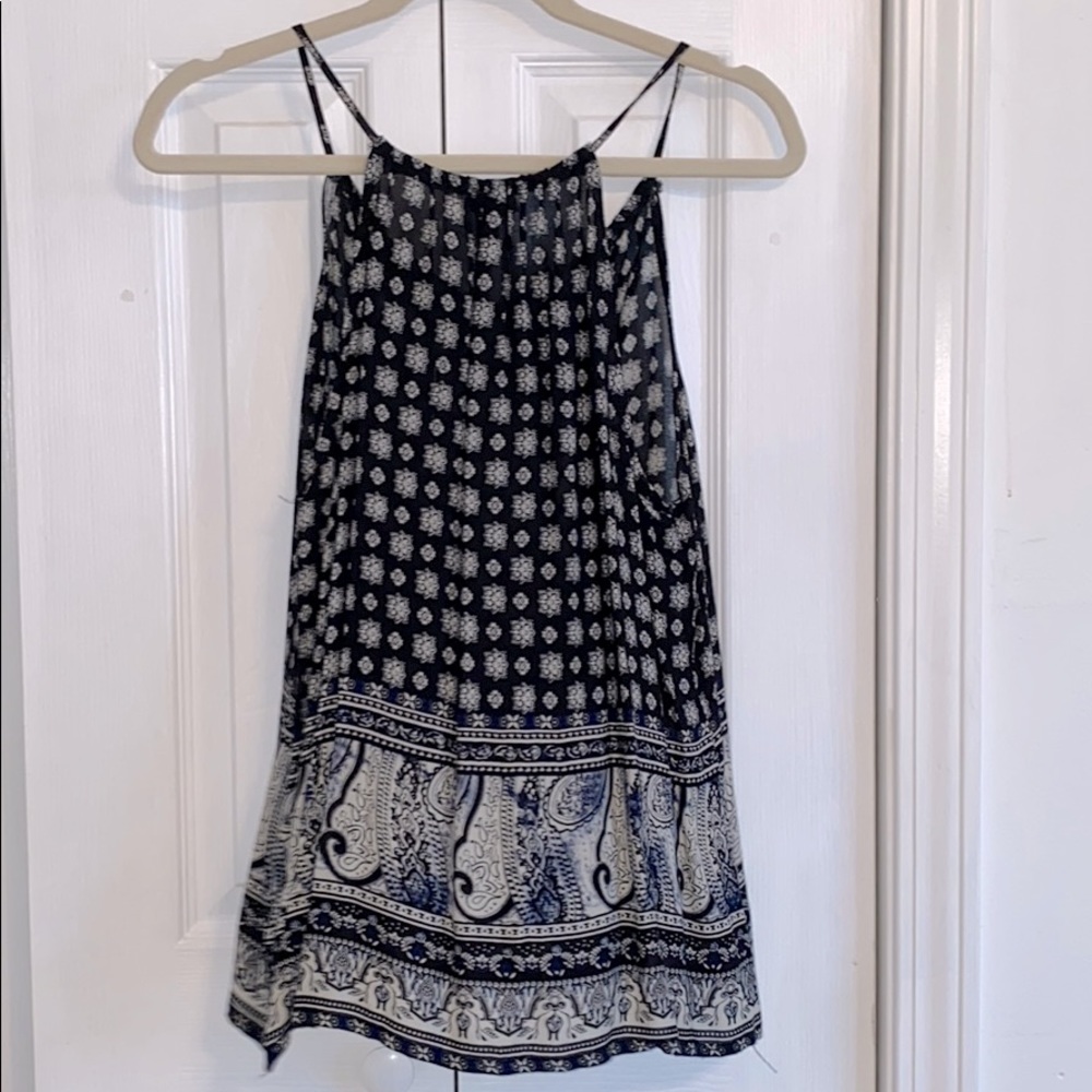 Patterned Top - Picture 2 of 3